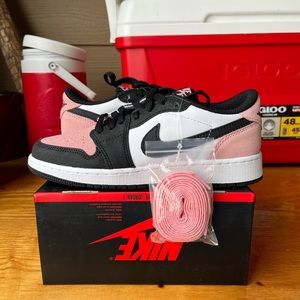 Air Jordan 1 Low OG GS ‘Bleached Coral’ 

| Size: 5Y/ 6.5W